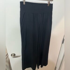 Lou & Grey athletic pants